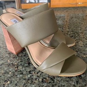 Steve Madden Leather Olive Sandals